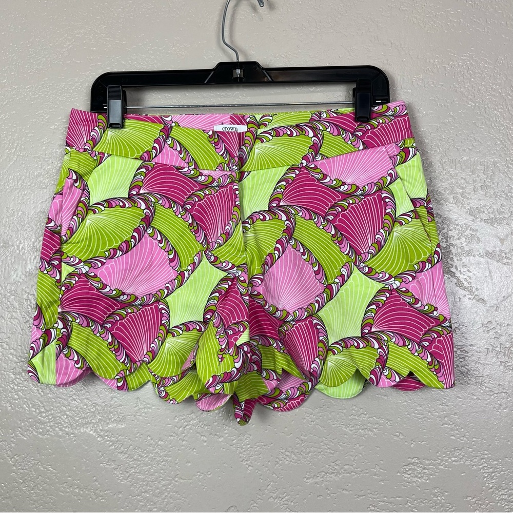 Crown & Ivy Scalloped Hem Shelby Mid Rise Shorts Pink‎ Green Size 4